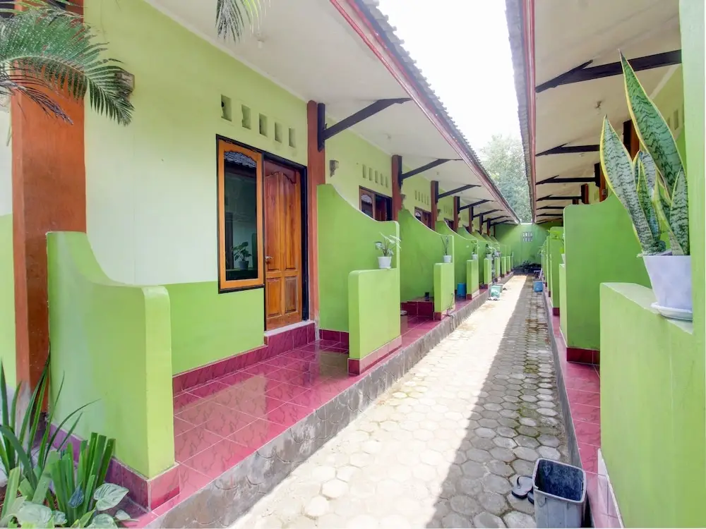 Jerowaru: OYO Life 92829 Kos Insan Madani