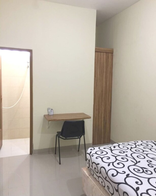 Тангеранг: OYO Life 92779 Kost Arjuna