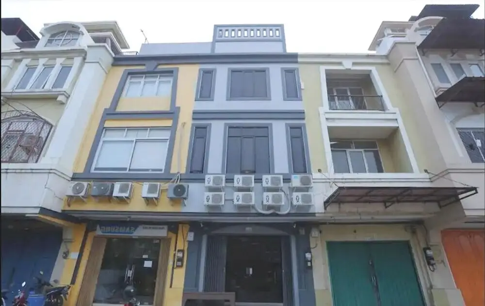 Джакарта: OYO Life 92883 Kost Ratana Cengkareng Syariah
