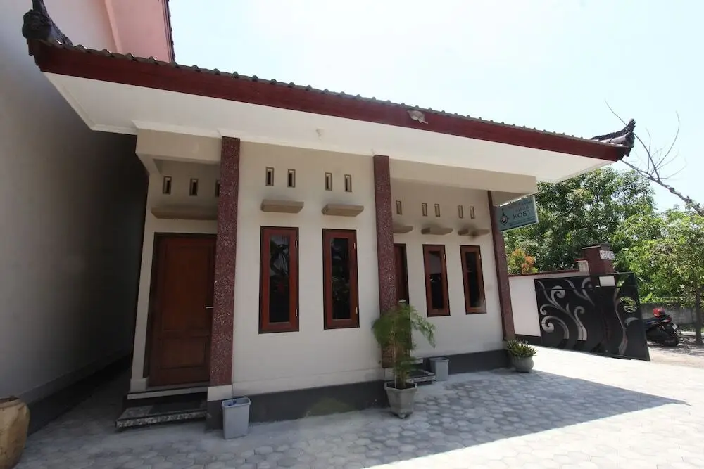 Jerowaru: OYO Life 93157 Kos Kaloka