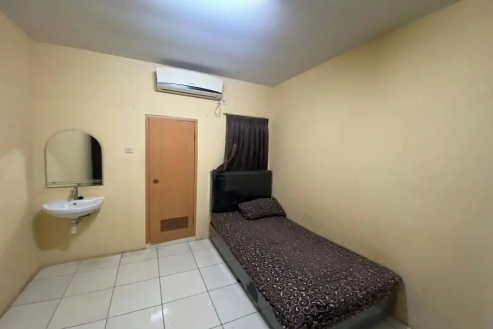 Джакарта: OYO LIfe 93129 Kost Mangga