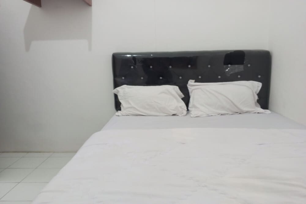 Семаранг: OYO Life 92543 Ratu Sakti Residence Syariah