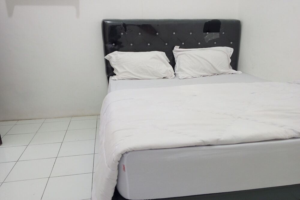 Семаранг: OYO Life 92543 Ratu Sakti Residence Syariah