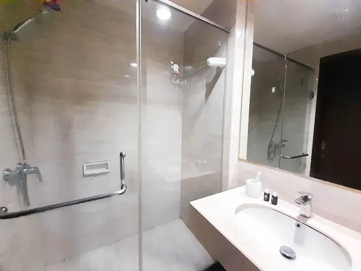Депок: Comfortable And Homey 1Br At Uttara The Icon Apartment