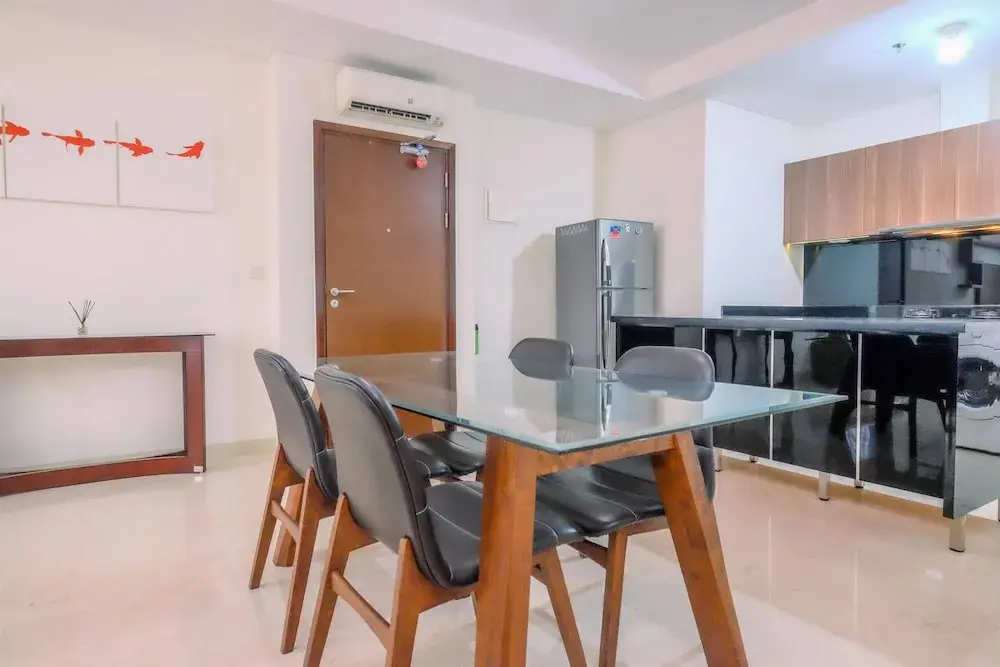 Джакарта: Best Spacious And Nice 2Br At L'Avenue Pancoran Apartment