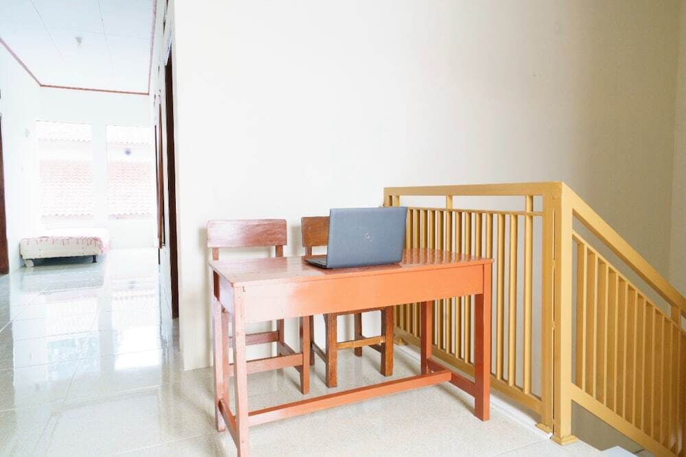 Кунинган: OYO Life 2884 Wisma Jatnika Syariah