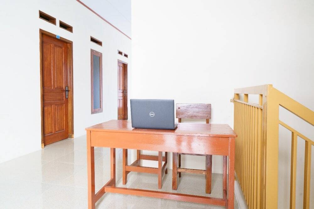 Кунинган: OYO Life 2884 Wisma Jatnika Syariah