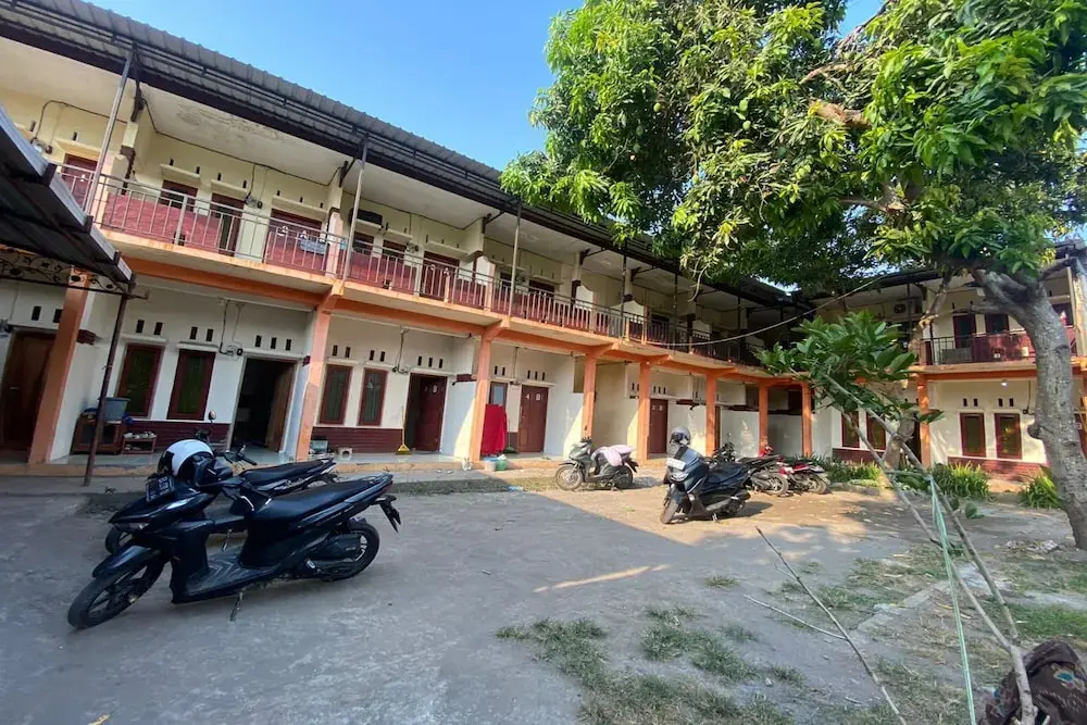Матарам: OYO Life 93257 Kos Anugerah
