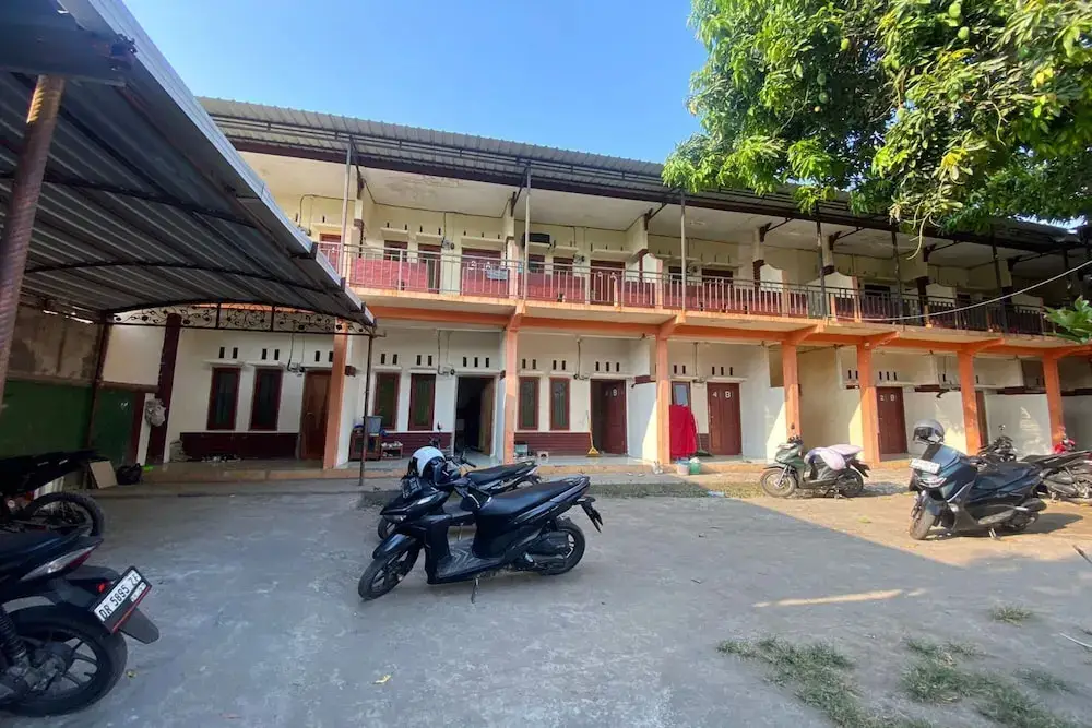 Матарам: OYO Life 93257 Kos Anugerah