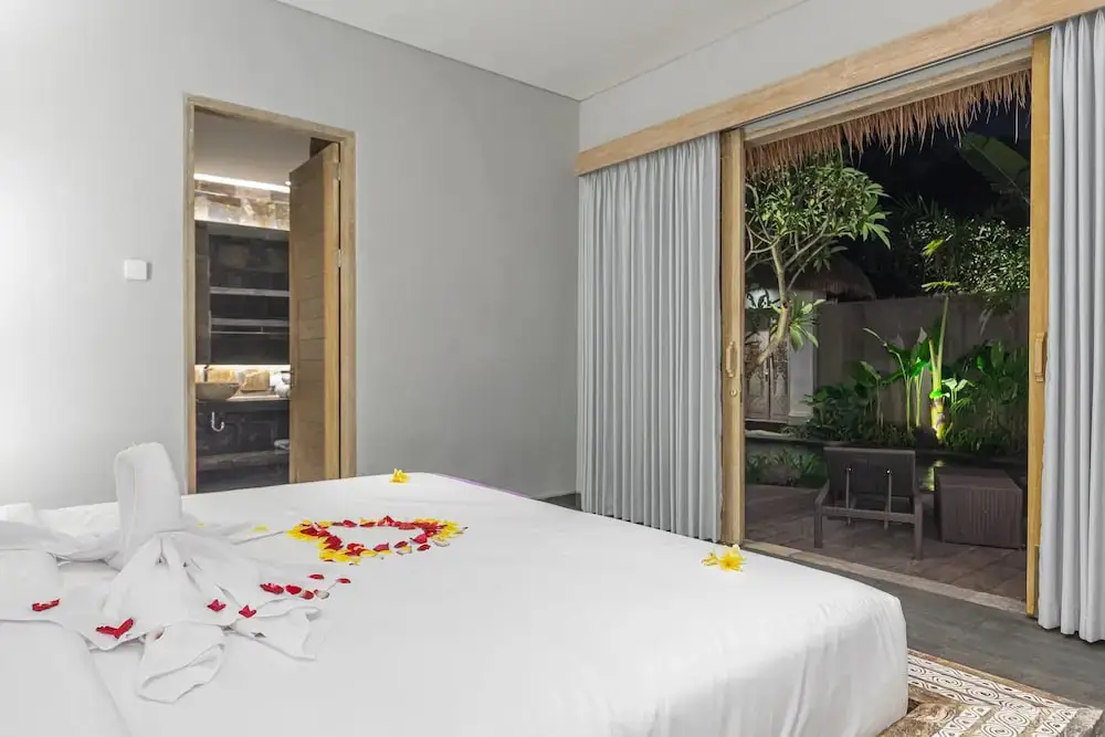 Убуд: Brand new Luxury 3BR villa Ethnic Ubud 4