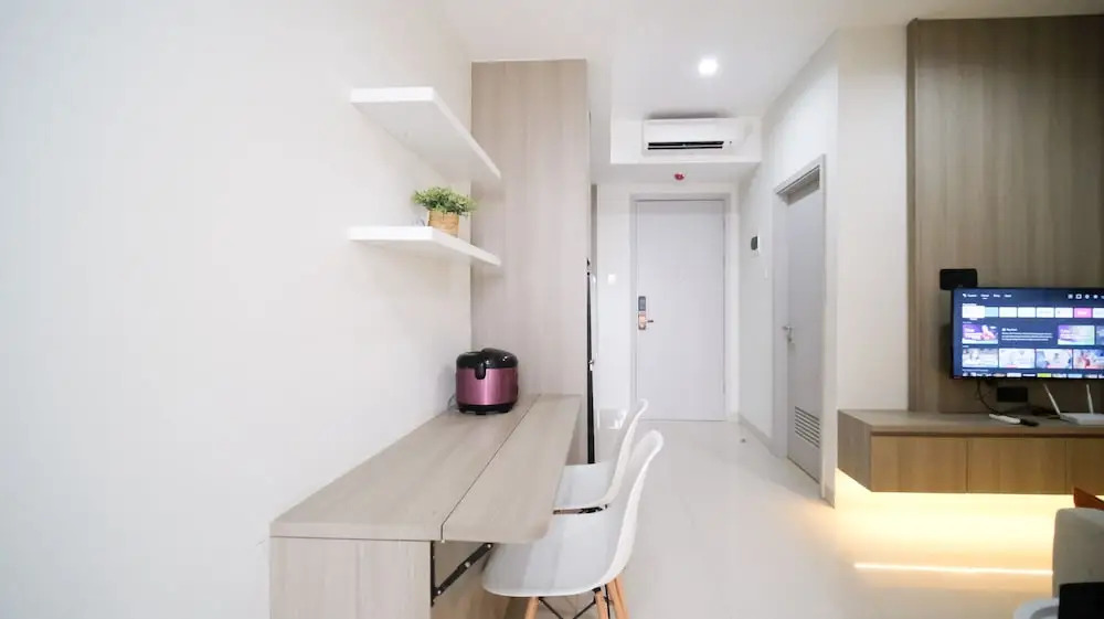 Good Choice And Homey 1Br Grand Sungkono Lagoon Apartment — фото 1