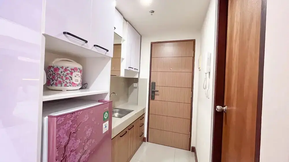 Макассар: Scenic Studio Room Apartment Vida View Makassar
