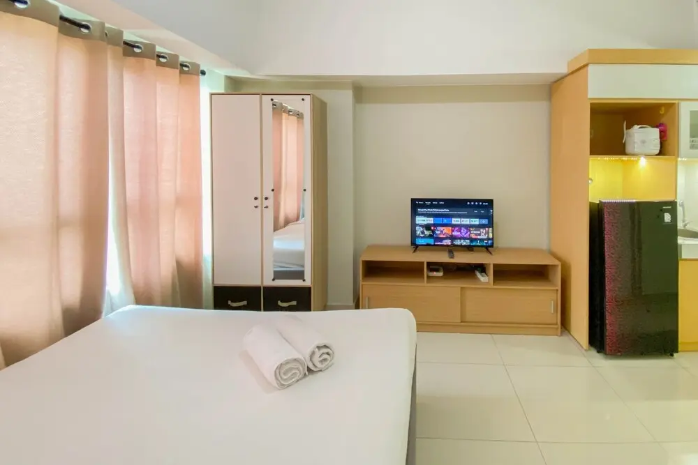 Бекаси: Pleasant And Tidy Studio Apartment Springlake Summarecon Bekasi Apartment