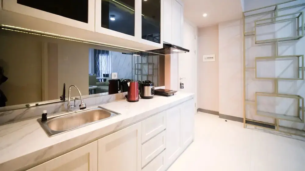 Сурабая: Luxury And Clean 2Br At Benson Supermall Mansion Apartment