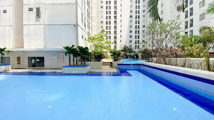 Джакарта: Good Choice And Minimalist 1Br Bassura City Apartment