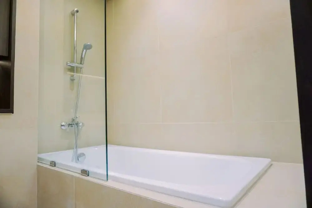 Legok: Spacious 1Br With Extra Room Branz Bsd City Apartment