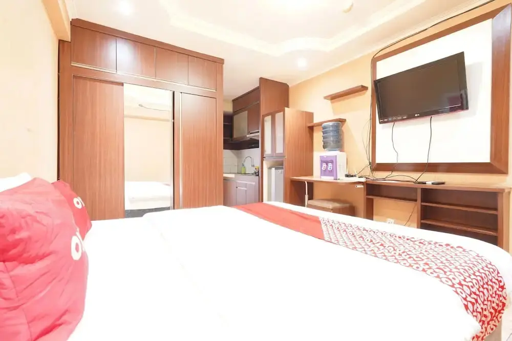 Бандунг: OYO 93545 Gateway Cicadas Apartment By Barbie Homestay