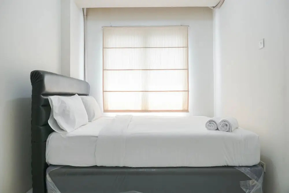 Джакарта: Comfortable And Combined 3Br At City Park Apartment