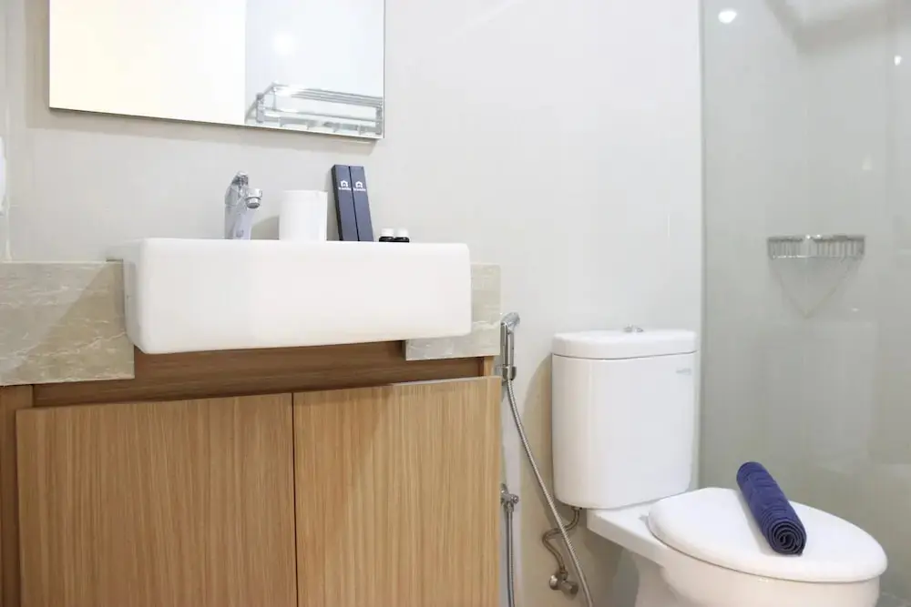 Бандунг: Deluxe & Cozy 2BR Apartment at Landmark Residence
