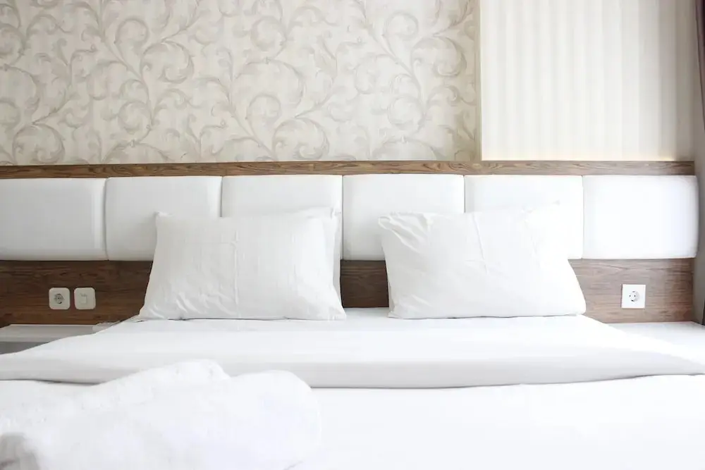 Бандунг: Deluxe & Cozy 2BR Apartment at Landmark Residence