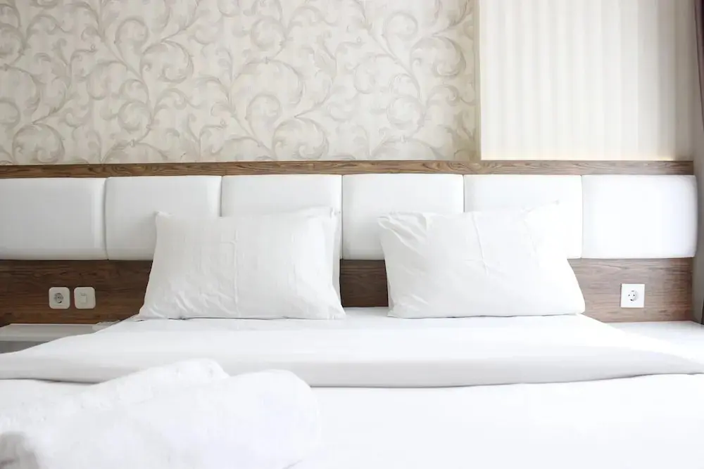Бандунг: Deluxe & Cozy 2BR Apartment at Landmark Residence