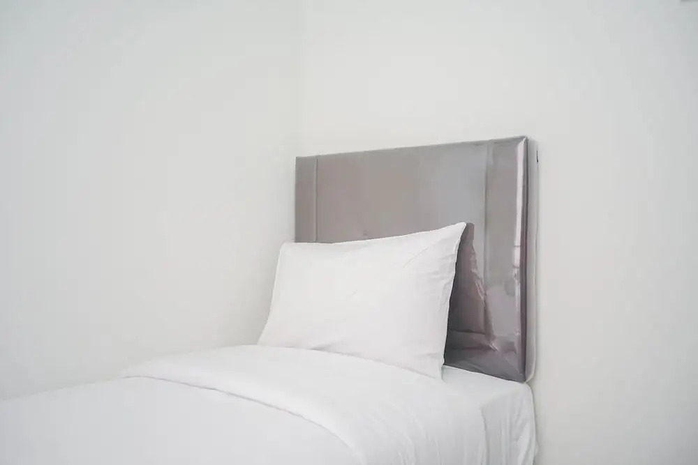 Южный Тангеранг: Comfy and Stylish 2BR Emerald Bintaro Apartment