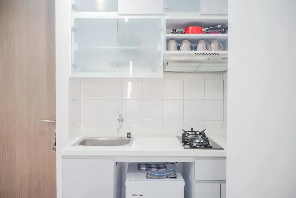 Южный Тангеранг: Comfy and Stylish 2BR Emerald Bintaro Apartment