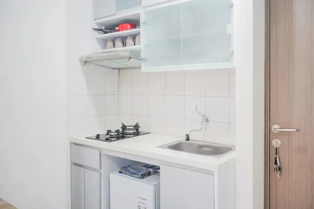 Южный Тангеранг: Elegant and Comfy 2BR Emerald Bintaro Apartment