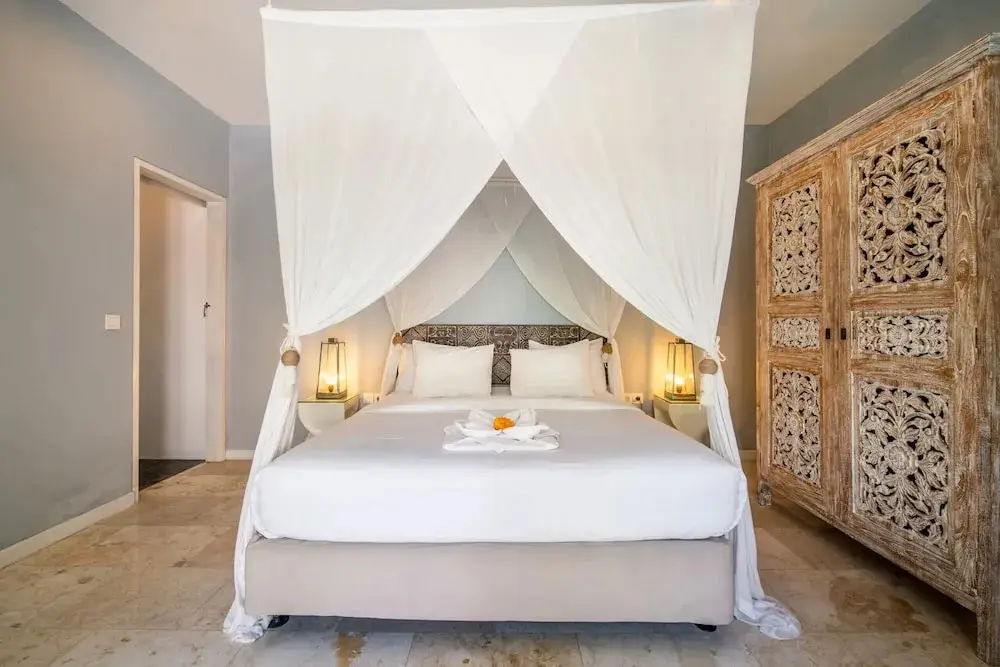 Кута: Trendy 3br Private Villa Seminyak