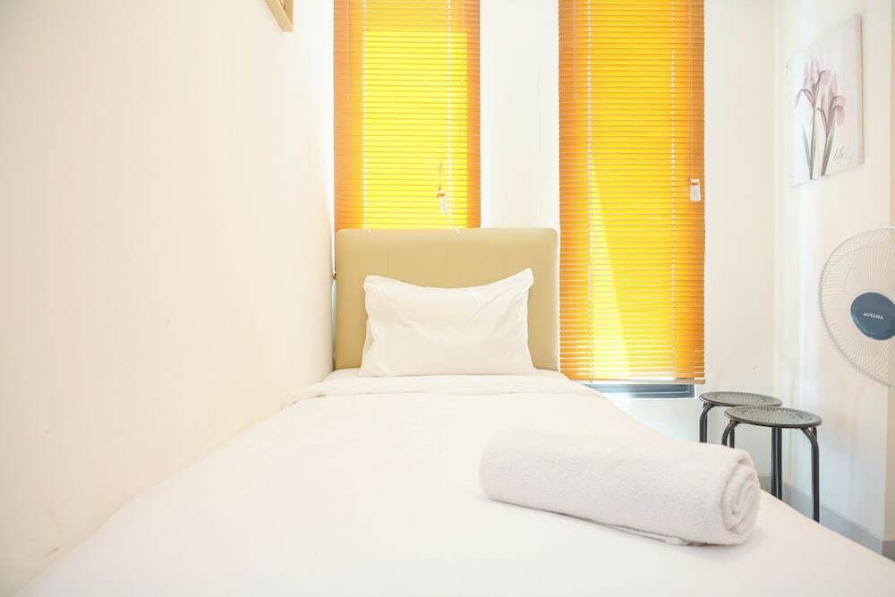Чипутат: Good Deal And Homey 2Br Osaka Riverview Apartment Without Living Room