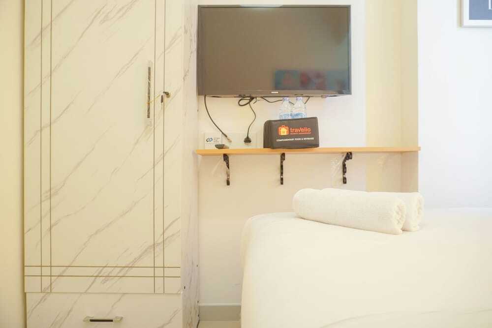 Чипутат: Good Deal And Homey 2Br Osaka Riverview Apartment Without Living Room