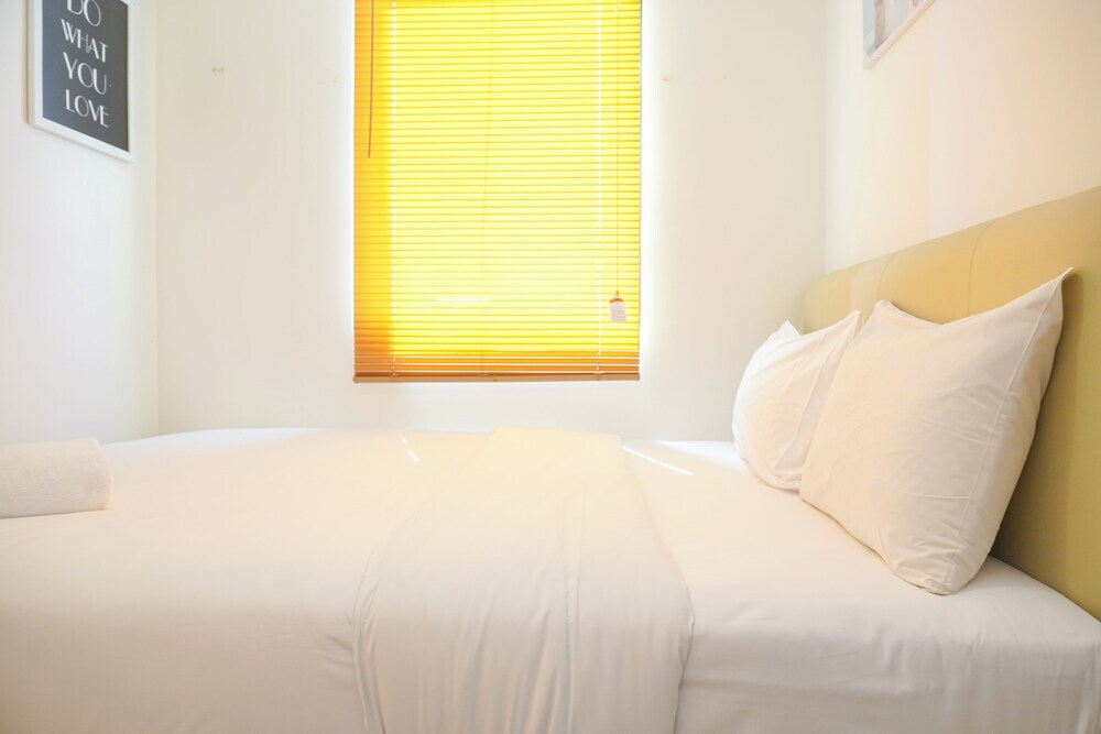 Чипутат: Good Deal And Homey 2Br Osaka Riverview Apartment Without Living Room