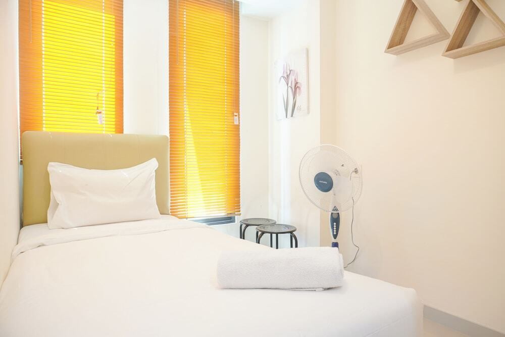 Чипутат: Good Deal And Homey 2Br Osaka Riverview Apartment Without Living Room