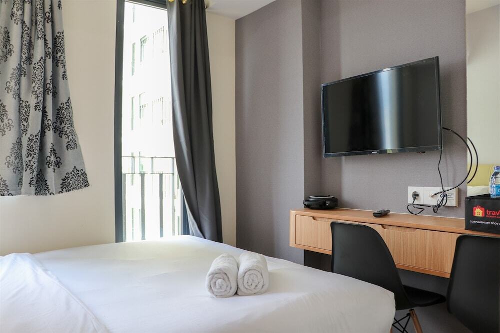 Чипутат: Minimalist Design Studio At Osaka Riverview Pik 2 Apartment