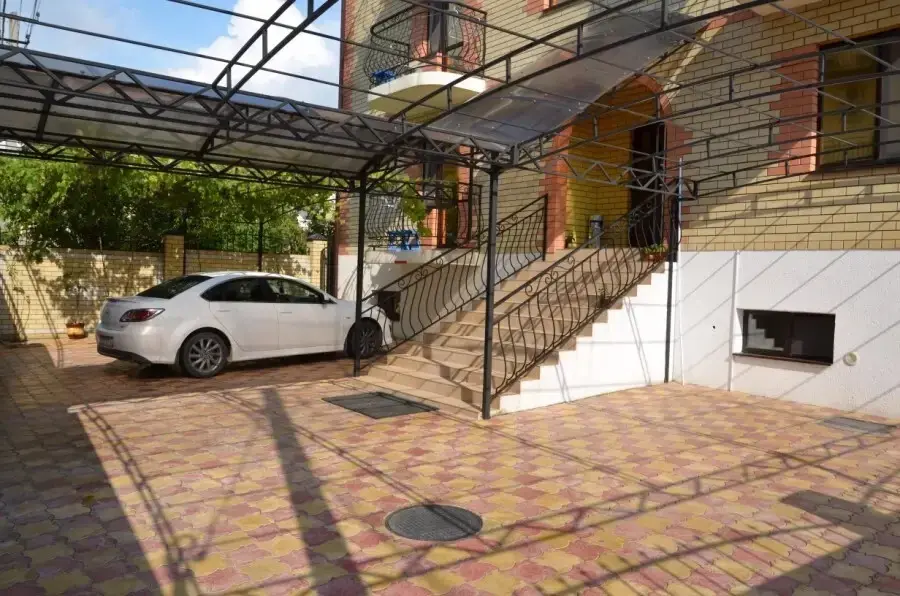 Сукко: Natela Guest House
