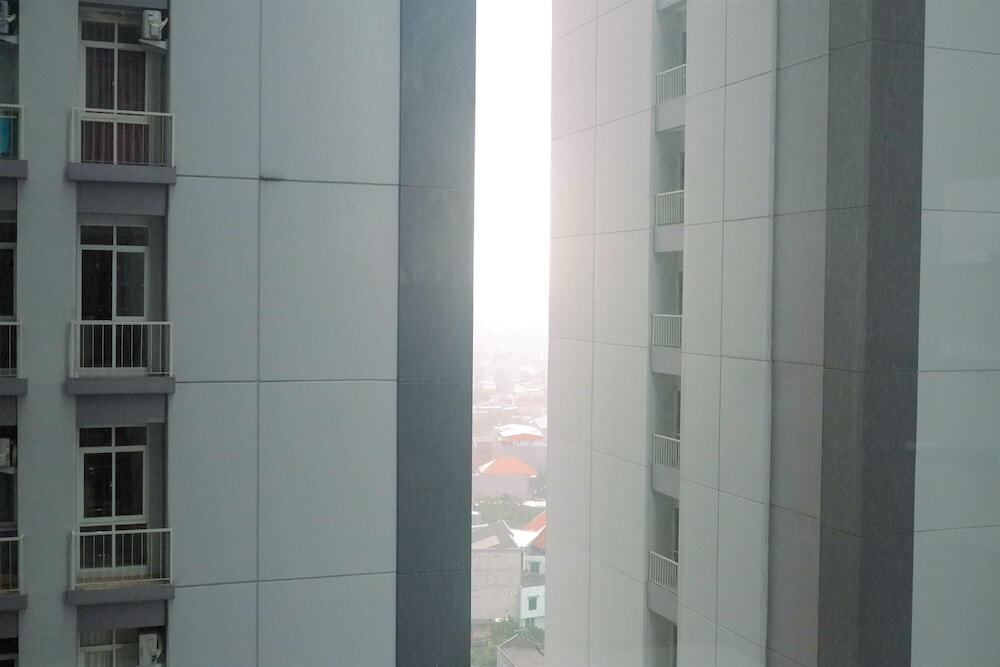 Сурабая: Scenic Studio Apartment At Bale Hinggil