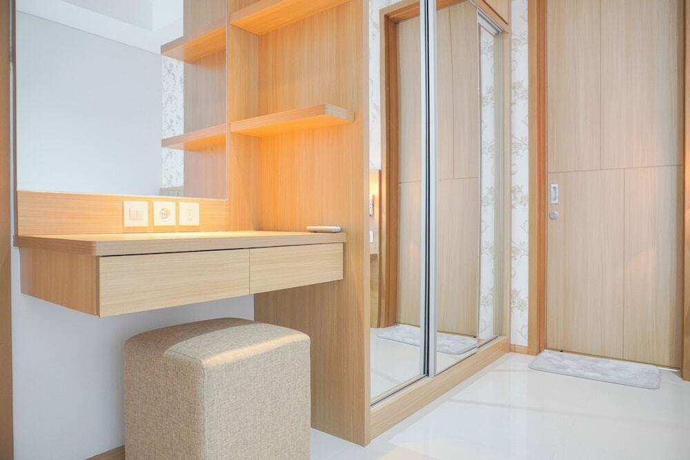 Джакарта: Nice And Comfortable 2Br At Samara Suites Apartment