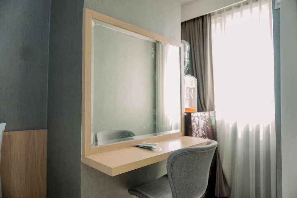 Южный Тангеранг: Best Comfy And Modern Studio At Baileys Apartment