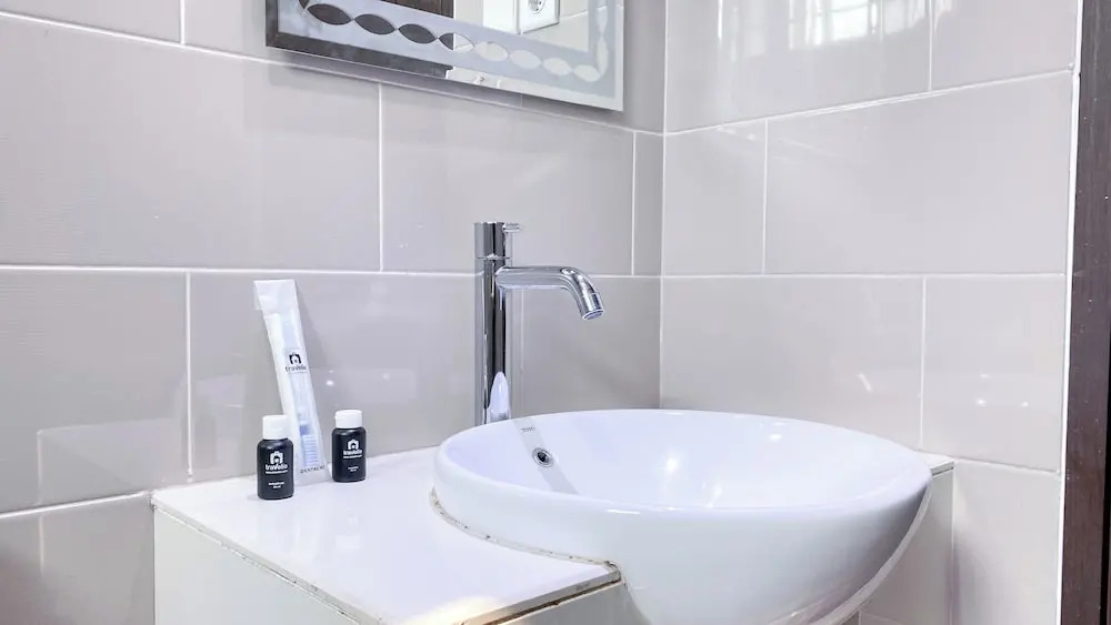 Джакарта: Comfort Stay 2Br At Citralake Suites Apartment