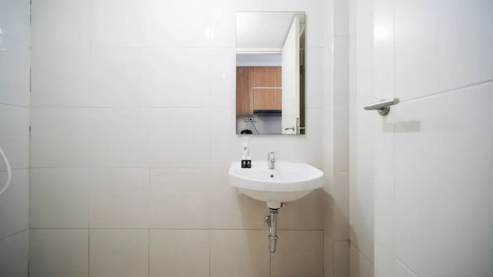 Сурабая: Nice And Comfy Studio At Orchard Supermall Mansion Apartment