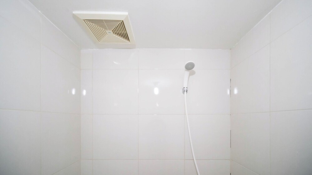Сурабая: Nice And Comfy Studio At Orchard Supermall Mansion Apartment