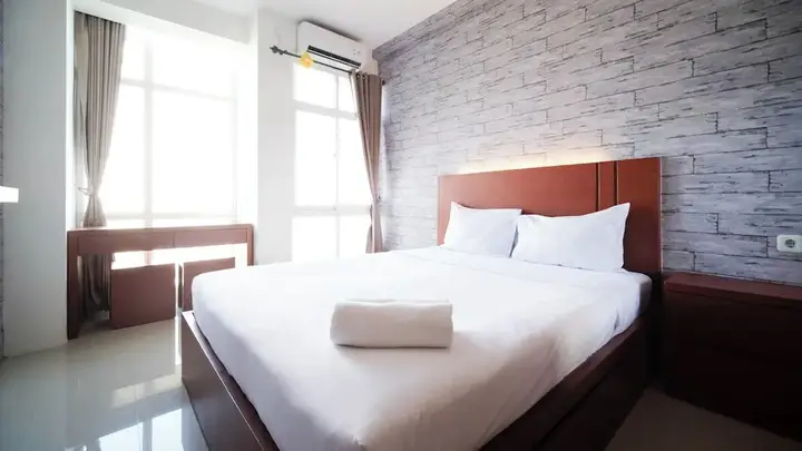 Сурабая: Good Deals And Comfy Studio At Bale Hinggil Apartment