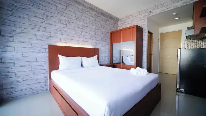 Сурабая: Good Deals And Comfy Studio At Bale Hinggil Apartment
