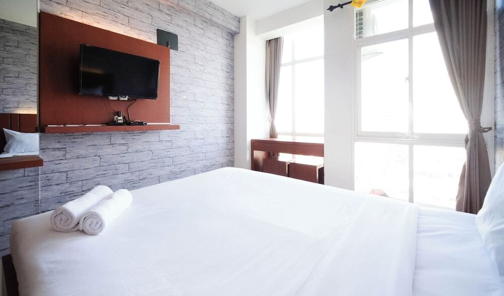 Сурабая: Good Deals And Comfy Studio At Bale Hinggil Apartment