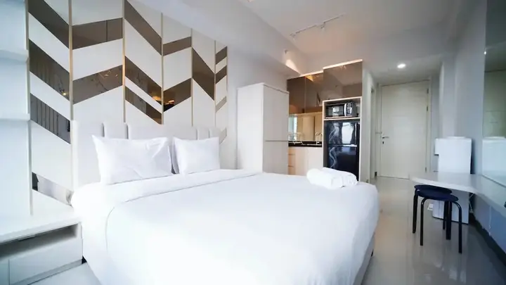 Сурабая: Comfy Studio (No Kitchen) Apartment At Benson Supermall Mansion