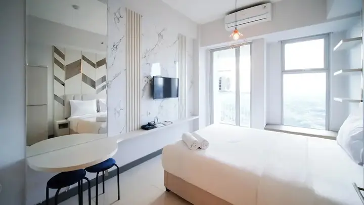 Сурабая: Comfy Studio (No Kitchen) Apartment At Benson Supermall Mansion