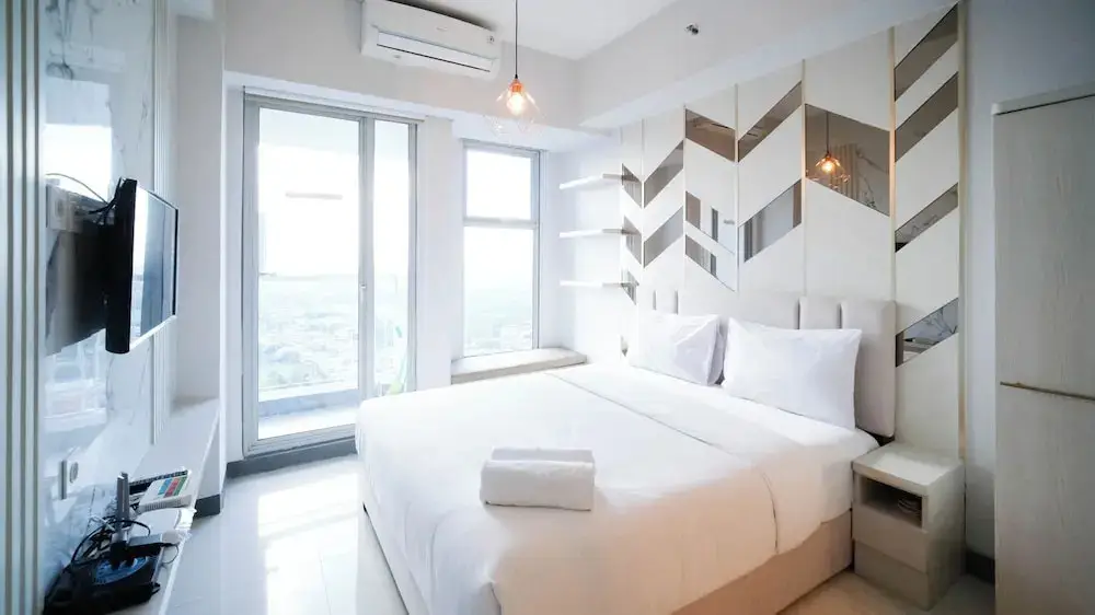 Сурабая: Comfy Studio (No Kitchen) Apartment At Benson Supermall Mansion
