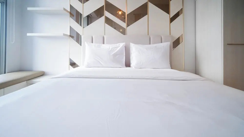 Сурабая: Comfy Studio (No Kitchen) Apartment At Benson Supermall Mansion