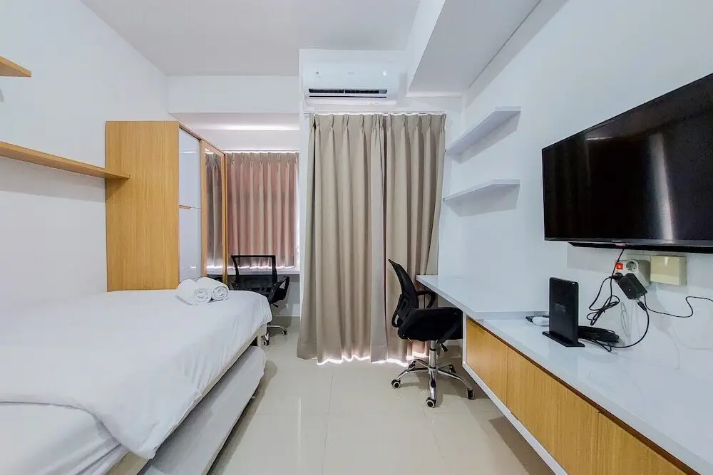 Legok: Cozy And Nice Studio Apartment At Serpong Garden