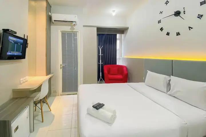 Семаранг: Comfortable 1Br Without Living Room At Amartha View Apartment